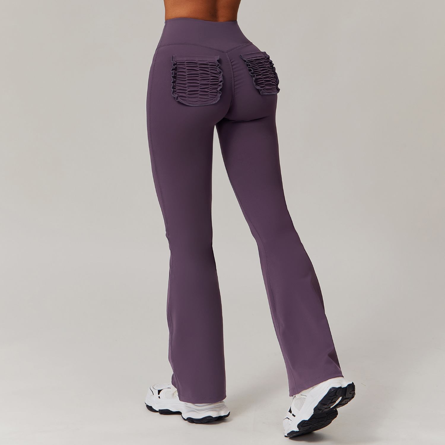 Soft Fabric Flare Yoga Leggings With Pleated Pockets