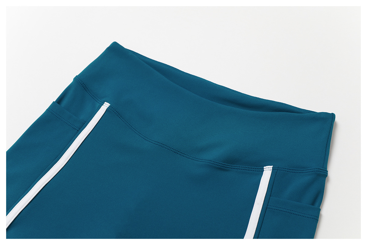 Soft Fabric Sculpted Yoga Shorts With Side Pockets