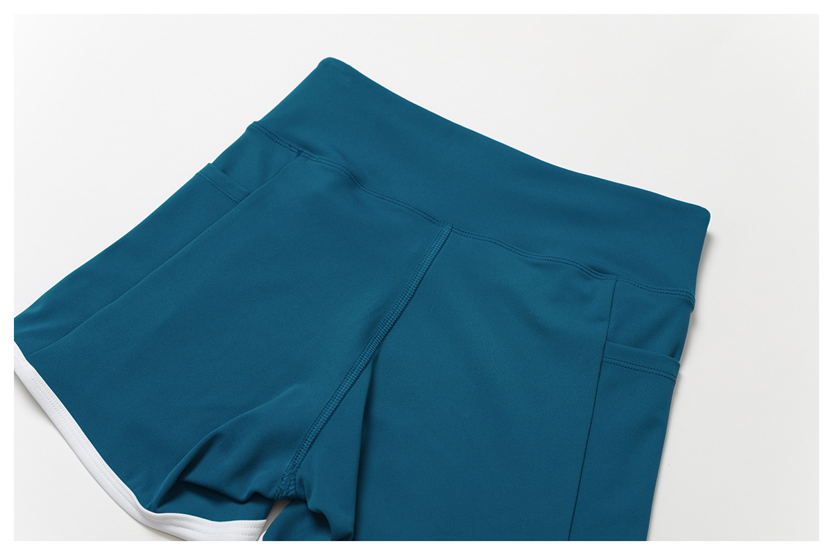 Soft Fabric Sculpted Yoga Shorts With Side Pockets