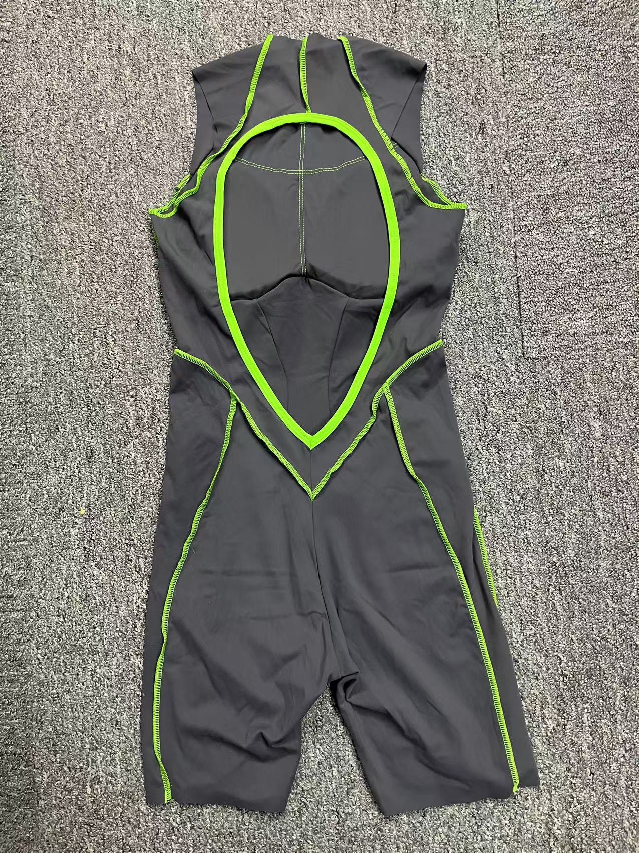 Contrast Color Tight And Fitness Backless Jumpsuit QS11501