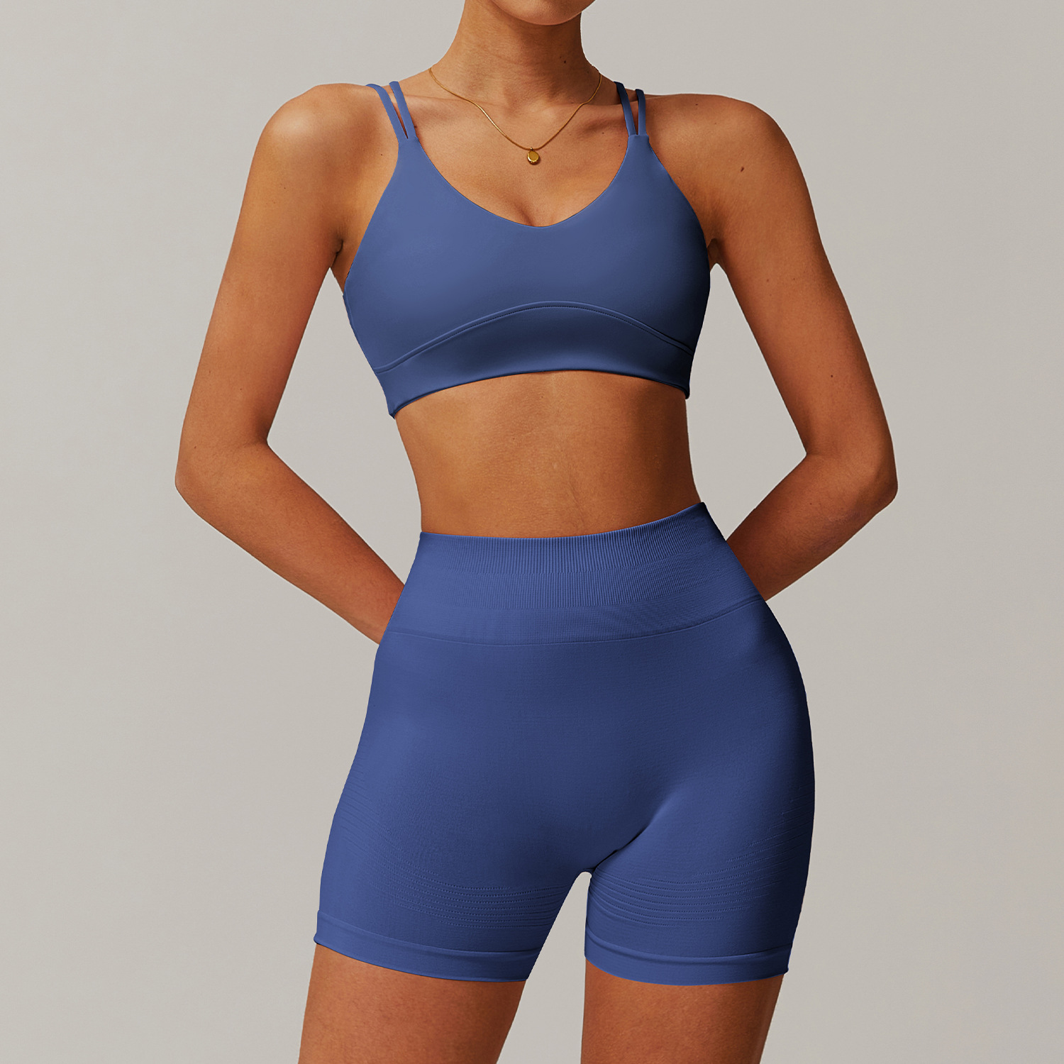 Soft Fabric And Seamless Scrunch Yoga Sets