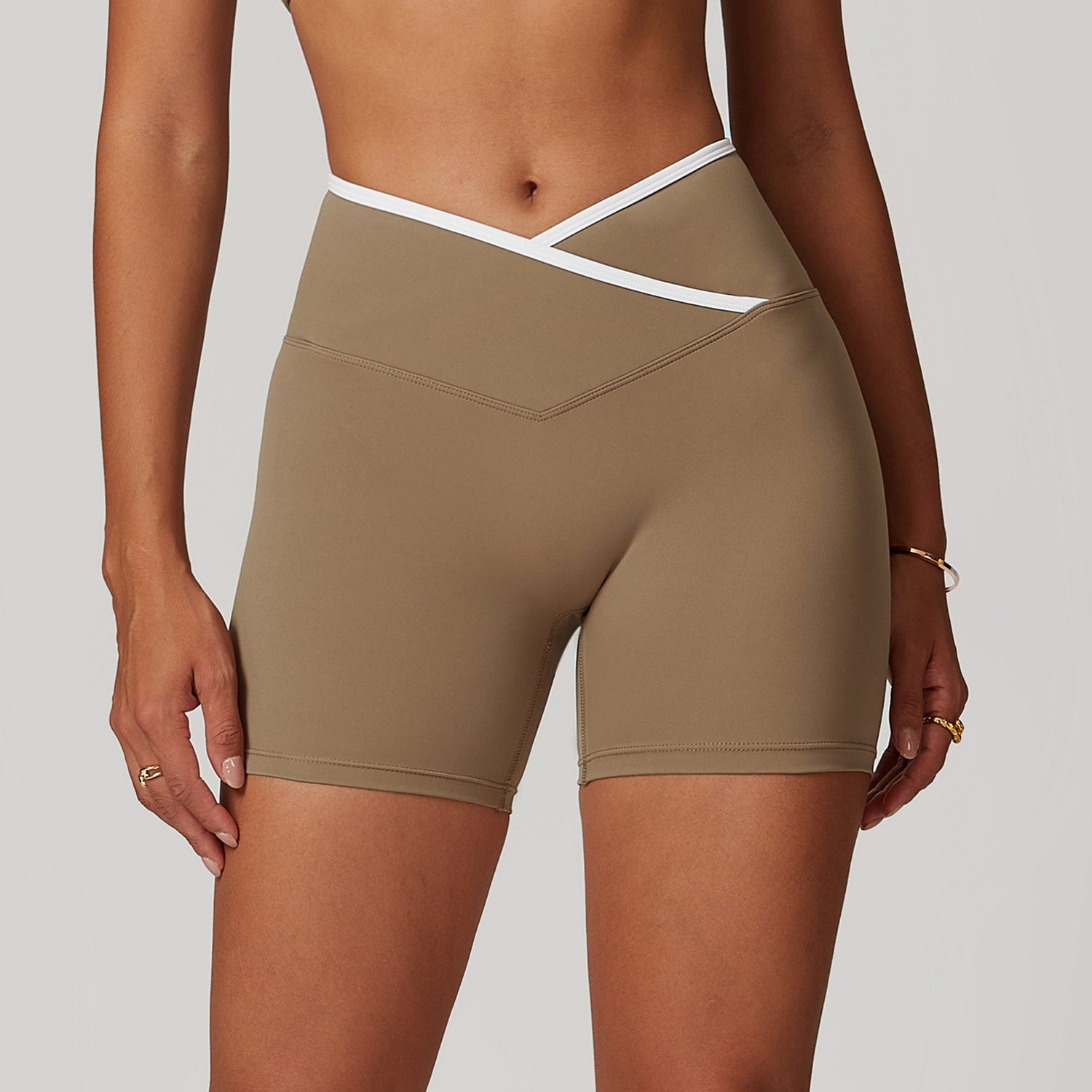 Soft Fabric Contrast Binding Cross Wasit Yoga Shorts 8843