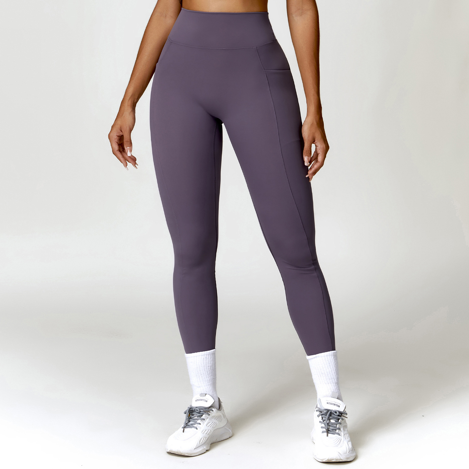 Soft Fabric Scrunch Yoga Leggings With Side Pockets 8524