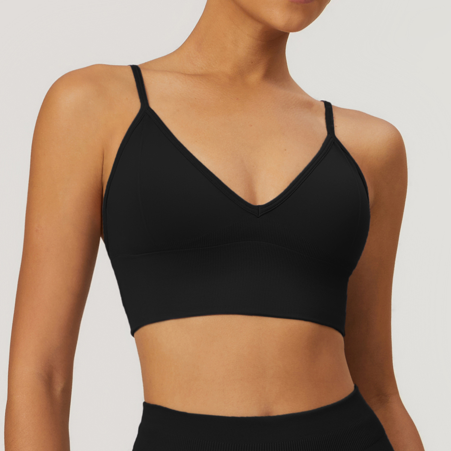 Seamless V Neckline Wide Hem Yoga Bra 7655